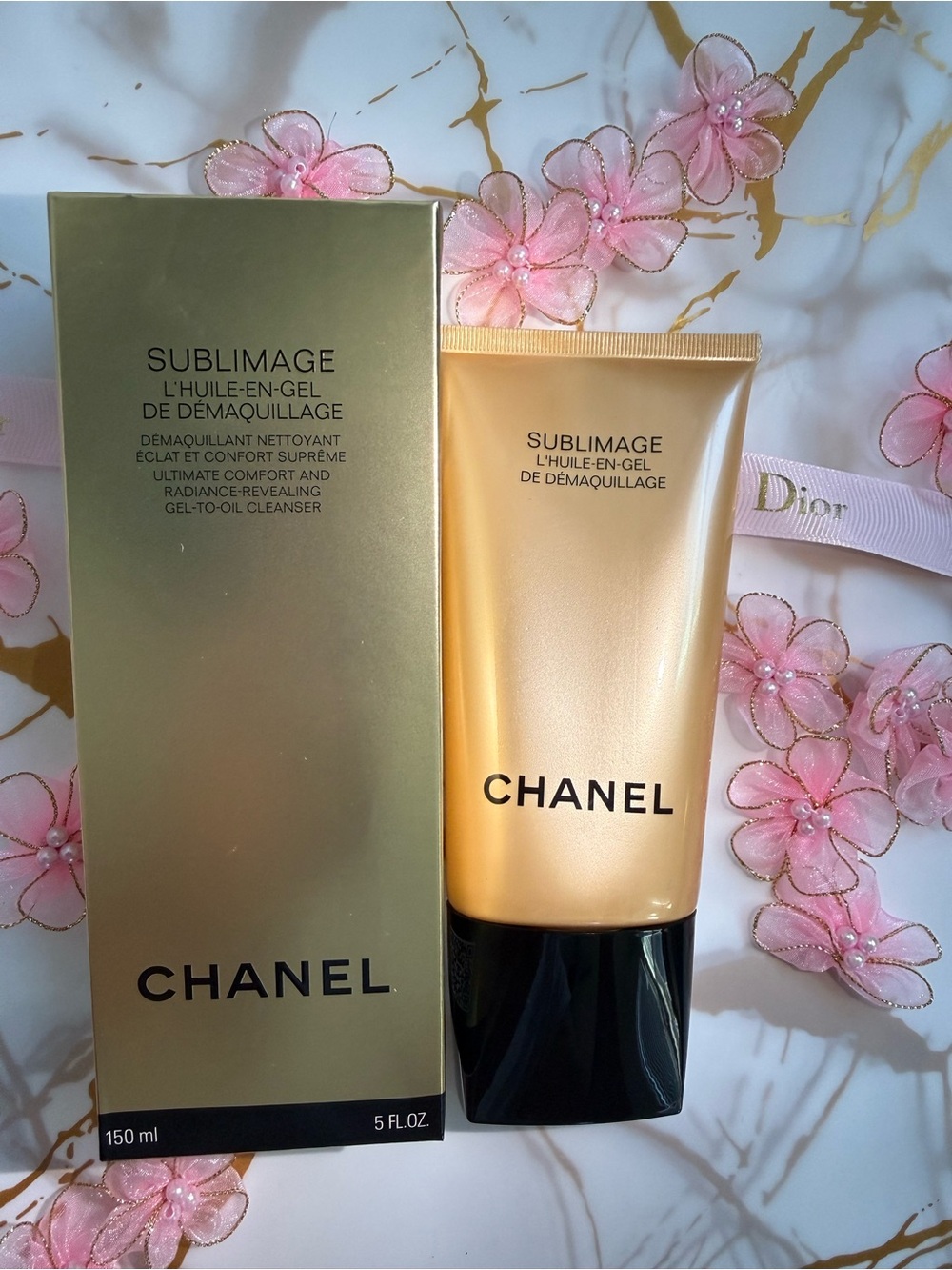 CHANEL Sublimage Gel-to-Oil Cleanser ñuxury gel to an oil makeup remover AMAZING